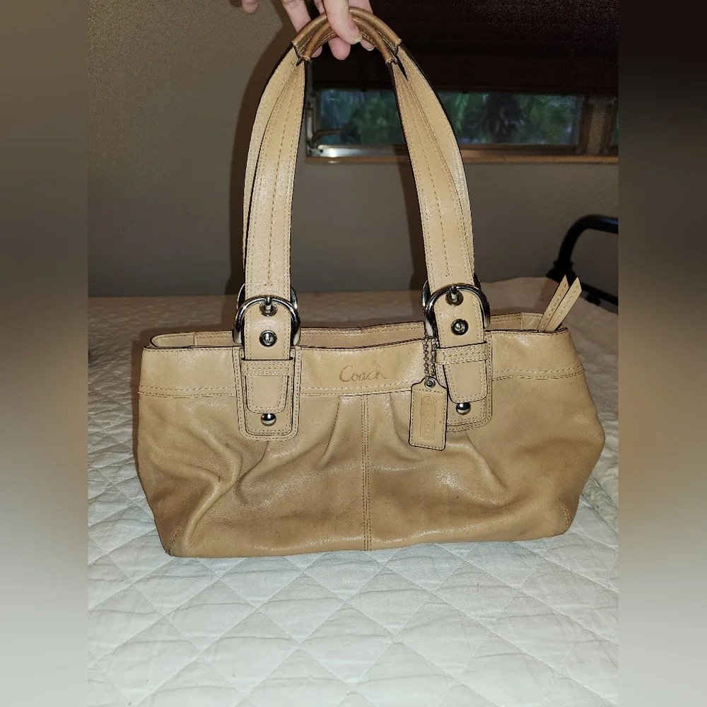 COACH leather vintage large Soho Bag in tan - Picture 5 of 12